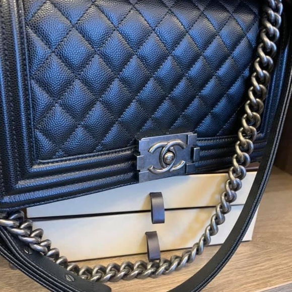 🌟❗️SOLD❗️CHANEL BOY CAVIAR🌟 - Picture 6 of 16